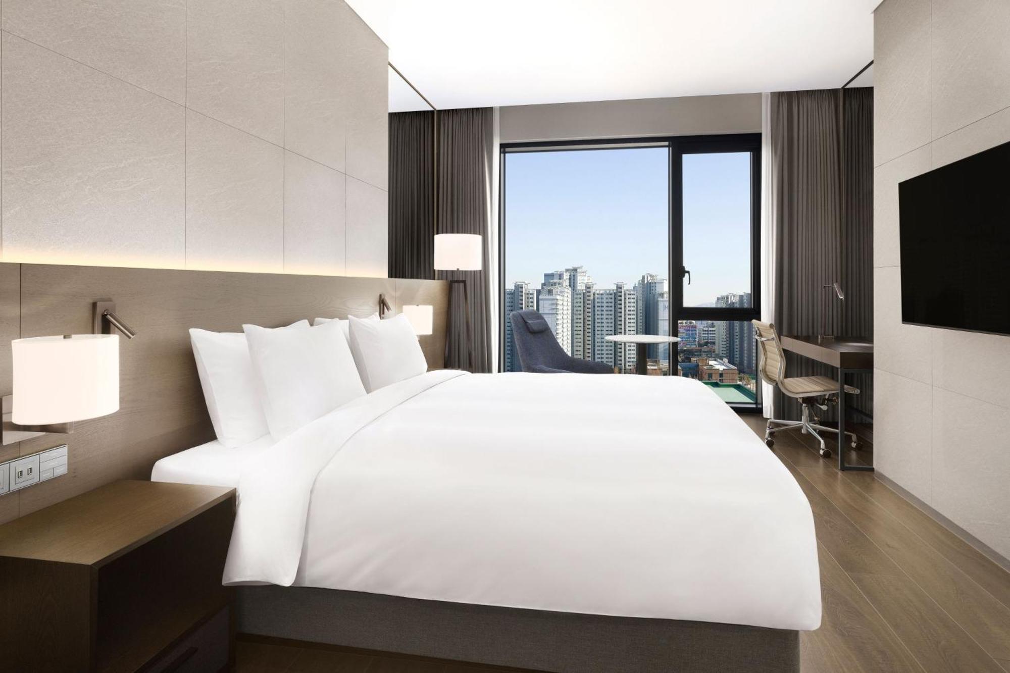 Four Points By Sheraton Suwon Exterior photo